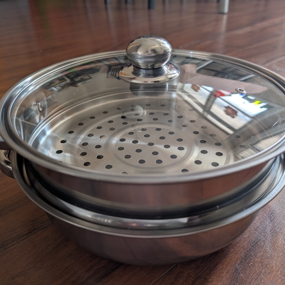Brand NEW Stainless Steel Steamer Pot with Lid- Two Layers